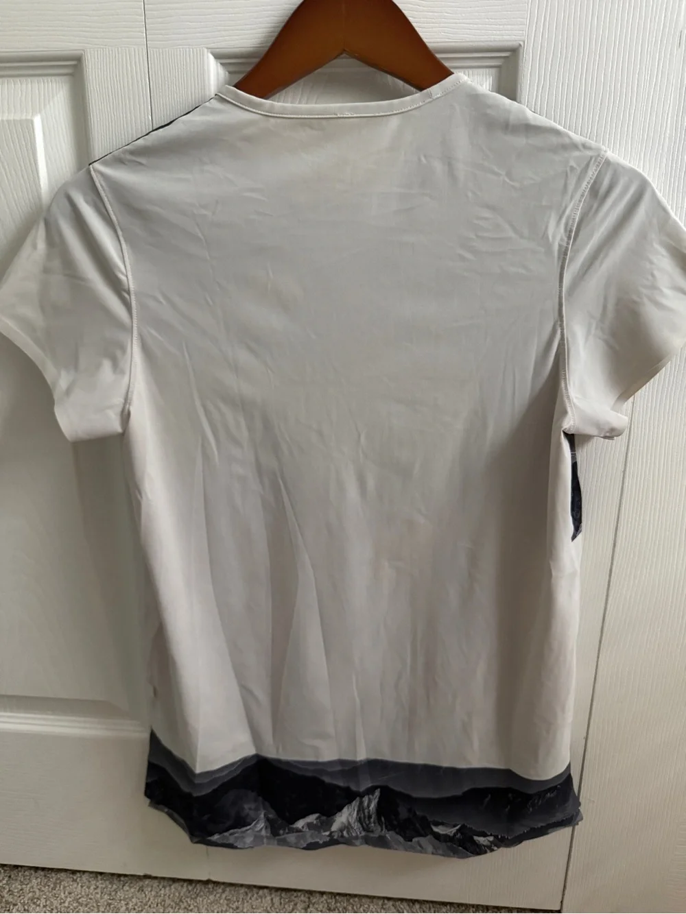 Lululemon Mountain Graphic Tee